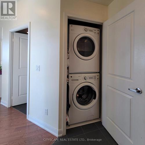 2302 - 205 Sherway Gardens Road W, Toronto, ON - Indoor Photo Showing Laundry Room