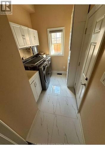 6 Lattice Court, Brampton, ON - Indoor Photo Showing Laundry Room