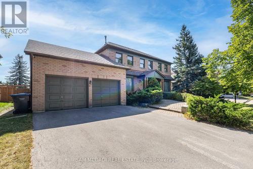 4 Penrose Court, Brampton (Snelgrove), ON - Outdoor