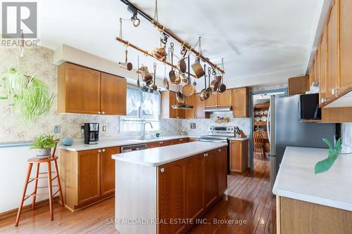 4 Penrose Court, Brampton (Snelgrove), ON - Indoor Photo Showing Kitchen