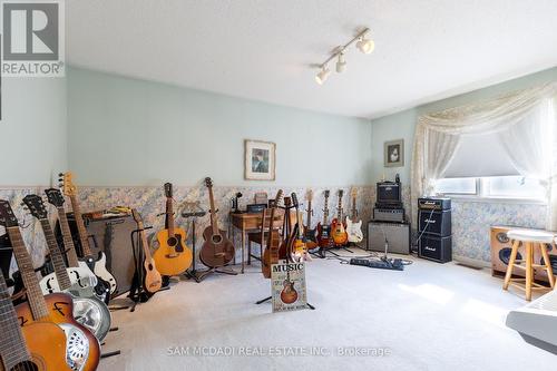 4 Penrose Court, Brampton, ON - Indoor