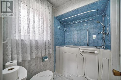 211 Cherry Post Drive, Mississauga (Cooksville), ON - Indoor Photo Showing Bathroom