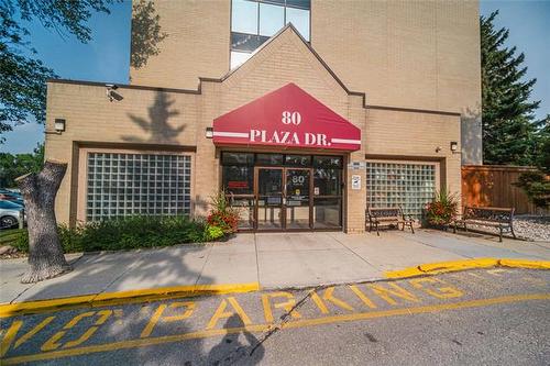 2304-80 Plaza Dr, Winnipeg, MB 