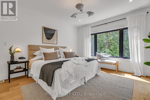 92 Dunington Drive, Toronto (Birchcliffe-Cliffside), ON - Indoor Photo Showing Bedroom