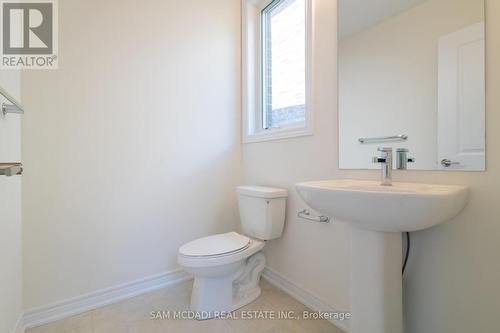 45 Folcroft Street, Brampton (Credit Valley), ON - Indoor Photo Showing Bathroom