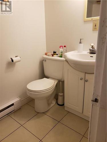 37 Sherrard, Moncton, NB - Indoor Photo Showing Bathroom