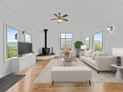 1415 Ranch Road, Kamloops, BC - Indoor Photo Showing Living Room With Fireplace