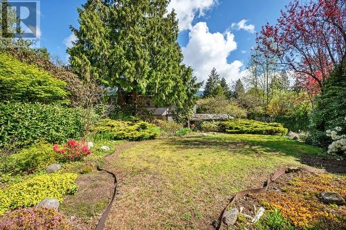 3704 Edgemont Boulevard, North Vancouver, BC - Outdoor