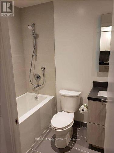 605 - 1 Grandview Avenue, Markham, ON - Indoor Photo Showing Bathroom