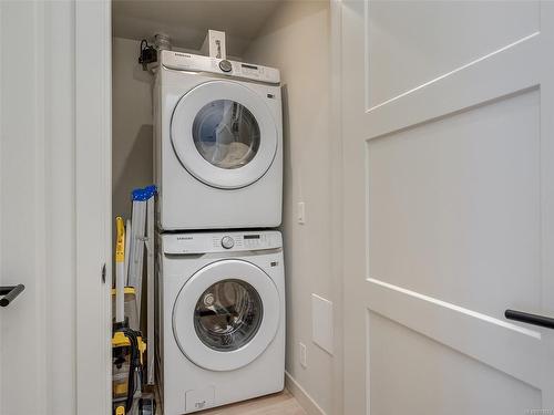 406-958 Pharoah Mews, Langford, BC - Indoor Photo Showing Laundry Room