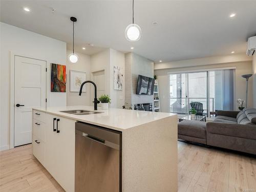 406-958 Pharoah Mews, Langford, BC - Indoor Photo Showing Kitchen With Double Sink