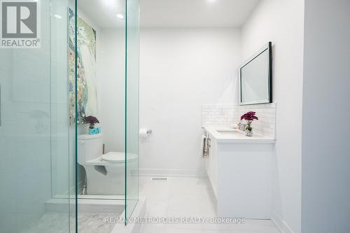 27 Thornton Avenue, Toronto (Caledonia-Fairbank), ON - Indoor Photo Showing Bathroom