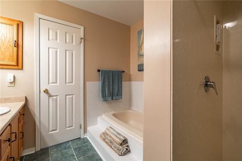 2155 Duncaster Drive|Unit #19, Burlington, ON - Indoor Photo Showing Bathroom