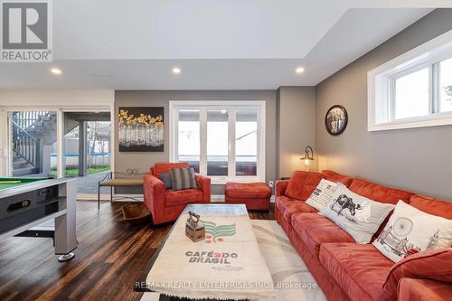 3312 Liptay Avenue, Oakville (Palermo West), ON - Indoor Photo Showing Living Room