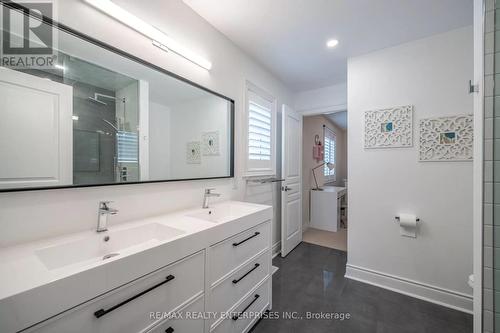 3312 Liptay Avenue, Oakville (Palermo West), ON - Indoor Photo Showing Bathroom