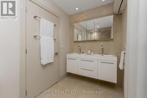 56 - 15 Niagara Street, Toronto (Waterfront Communities), ON - Indoor Photo Showing Bathroom