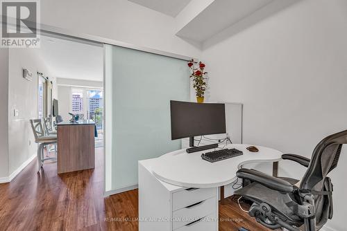 512 - 3237 Bayview Avenue, Toronto, ON - Indoor Photo Showing Office