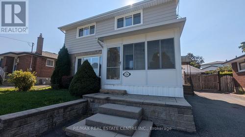 216 Linden Court, Oshawa (Donevan), ON - Outdoor