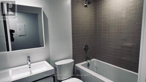 431 - 150 Logan Avenue, Toronto, ON - Indoor Photo Showing Bathroom