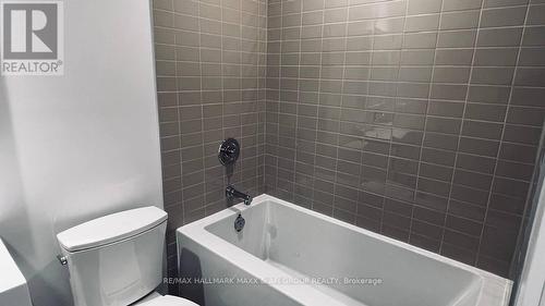 431 - 150 Logan Avenue, Toronto, ON - Indoor Photo Showing Bathroom