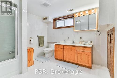 16 Colmar Place, Hamilton (Dundas), ON - Indoor Photo Showing Bathroom