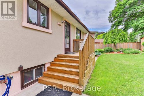 16 Colmar Place, Hamilton, ON - Outdoor