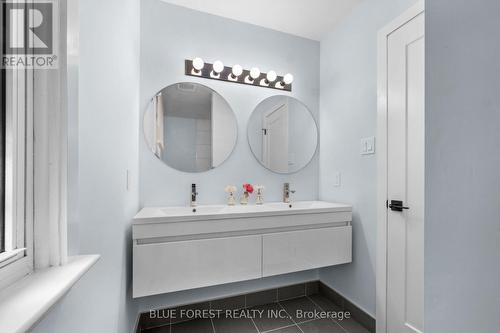 270 Homestead Crescent N, London, ON - Indoor Photo Showing Bathroom