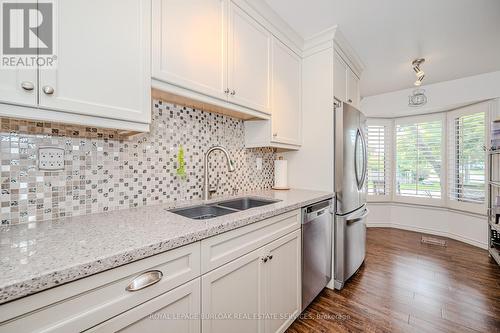 2099 Chrisdon Road, Burlington, ON - Indoor Photo Showing Kitchen With Double Sink With Upgraded Kitchen