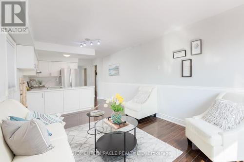 4361 Violet Road, Mississauga, ON - Indoor Photo Showing Living Room