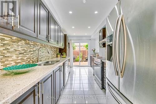 37 - 35 Malta Avenue, Brampton, ON - Indoor Photo Showing Kitchen With Double Sink With Upgraded Kitchen