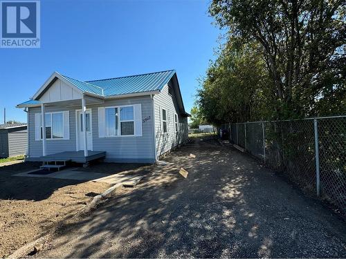 5013 52 Avenue, Pouce Coupe, BC - Outdoor