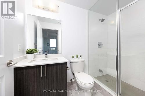 2101 - 7890 Bathurst Street, Vaughan, ON - Indoor Photo Showing Bathroom