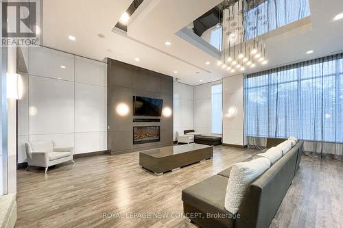 2101 - 7890 Bathurst Street, Vaughan, ON - Indoor