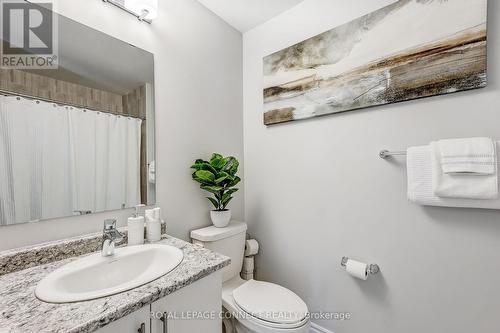 29 Mappin Way, Whitby, ON - Indoor Photo Showing Bathroom