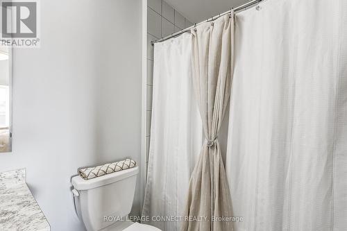 29 Mappin Way, Whitby, ON - Indoor Photo Showing Bathroom