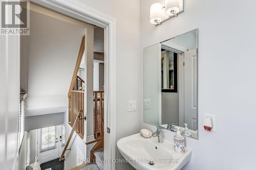 29 Mappin Way, Whitby, ON - Indoor Photo Showing Bathroom