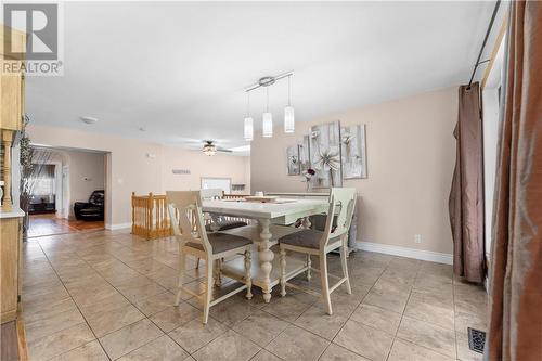 590 Boundary Road, Pembroke, ON - Indoor Photo Showing Dining Room