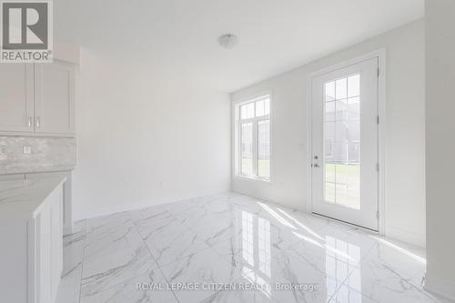 7 Wamsley Crescent, Clarington, ON - Indoor Photo Showing Other Room