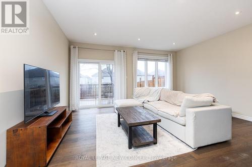 20 Mccann Street, Guelph (Village), ON - Indoor Photo Showing Living Room