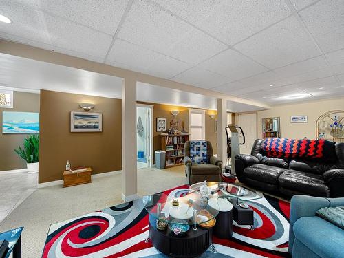 890 Pine Springs Road, Kamloops, BC - Indoor