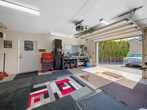 890 Pine Springs Road, Kamloops, BC - Indoor Photo Showing Garage