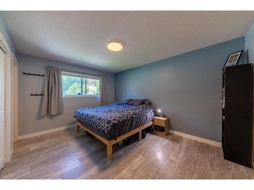 249 Waddington Drive, Kamloops, BC - Indoor Photo Showing Bedroom