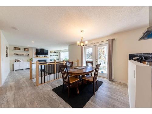 249 Waddington Drive, Kamloops, BC - Indoor Photo Showing Dining Room