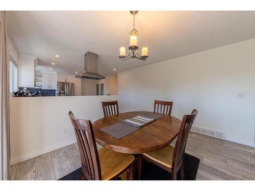 249 Waddington Drive, Kamloops, BC - Indoor Photo Showing Dining Room