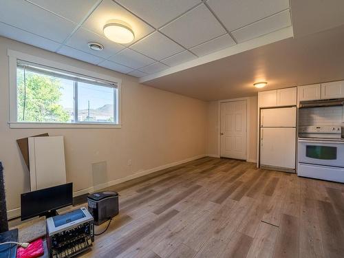 2661 Young Place, Kamloops, BC - Indoor Photo Showing Other Room