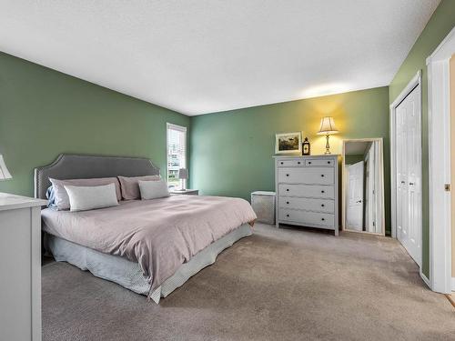 441 Robson Drive, Kamloops, BC - Indoor Photo Showing Bedroom