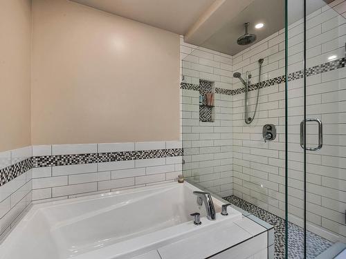 441 Robson Drive, Kamloops, BC - Indoor Photo Showing Bathroom