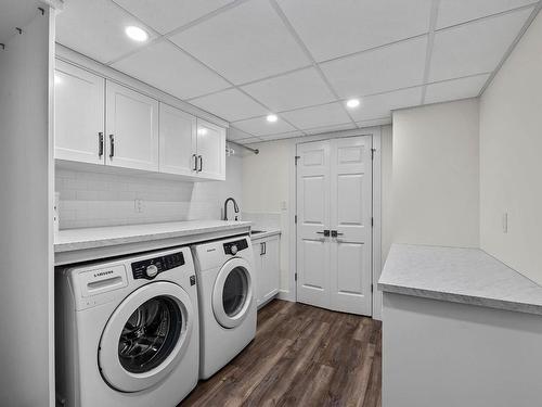 441 Robson Drive, Kamloops, BC - Indoor Photo Showing Laundry Room