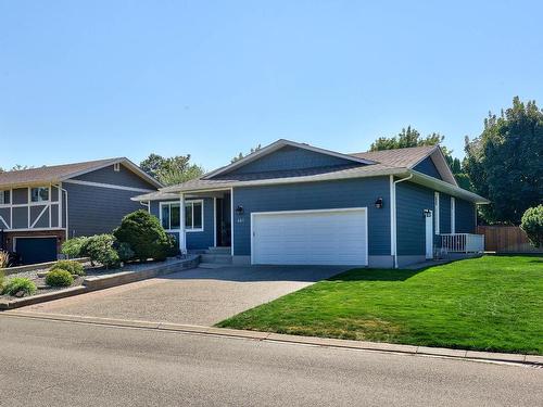 441 Robson Drive, Kamloops, BC - Outdoor With Facade