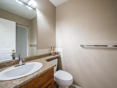 9-2630 Nechako Drive, Kamloops, BC - Indoor Photo Showing Bathroom